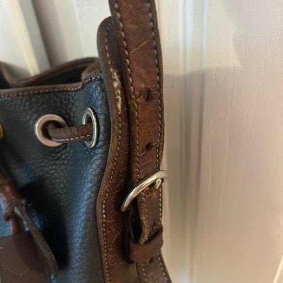 Vintage Dooney Bourke Leather Bucket Shoulder Bag Brown Pebbled Leather Red Tag - Picture 2 of 8
